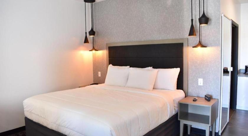 Jersey Village Hotel Bella מראה חיצוני תמונה