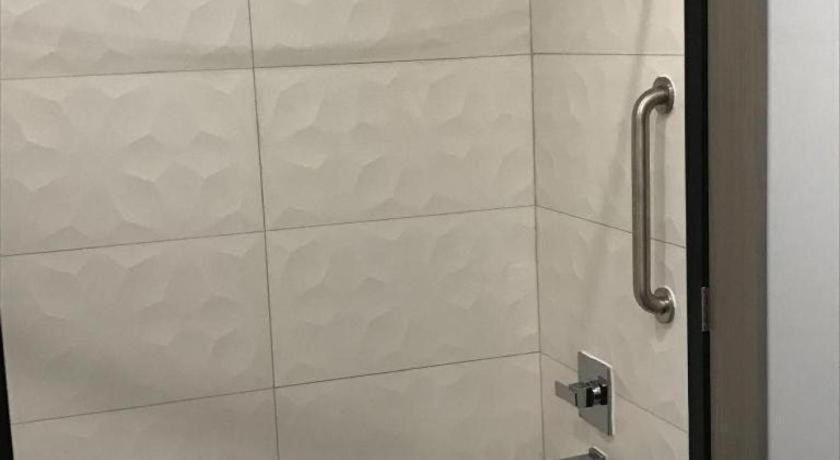 Jersey Village Hotel Bella מראה חיצוני תמונה