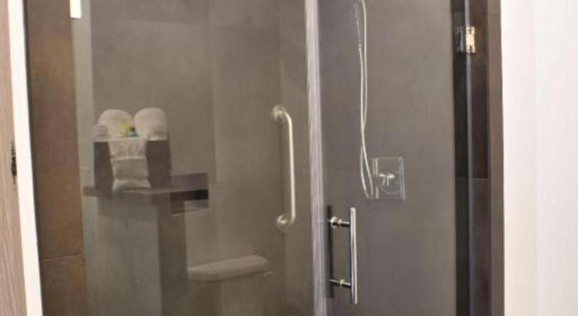 Jersey Village Hotel Bella מראה חיצוני תמונה