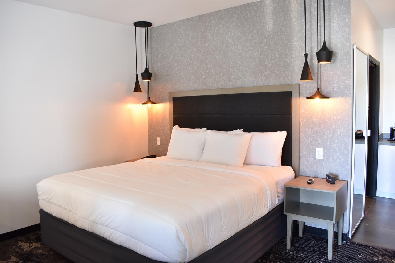 Jersey Village Hotel Bella מראה חיצוני תמונה